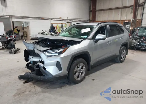 2024 Toyota Rav4 Hybrid Xle z USA, uszkodzony, nr VIN JTMRWRFV8RJ062167